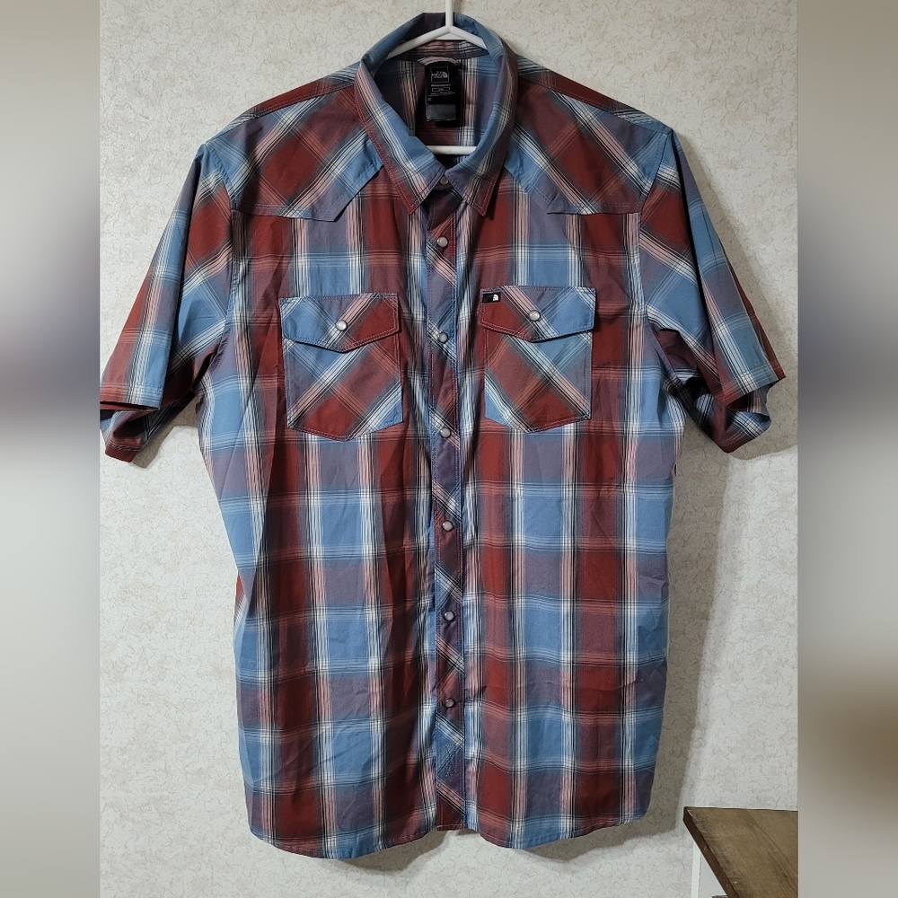 Men's North Face snap short sleeve shirt L